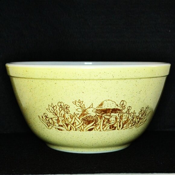 Vintage Pyrex Forest Fancies Mixing Bowl 1980s Speckled Mushroom Design Rustic - Picture 1 of 6